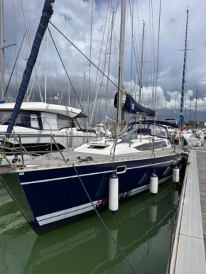 Voilier à quai